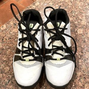 Mens Prince T22.5 Tennis Shoes. Size 9 for woman